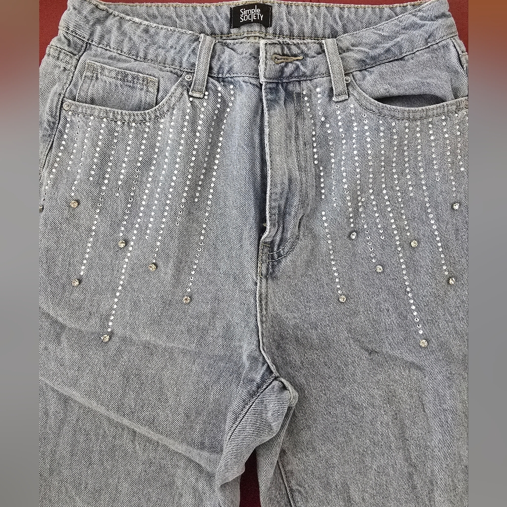 Stylish Gray Jeans with Rhinestone Detailing